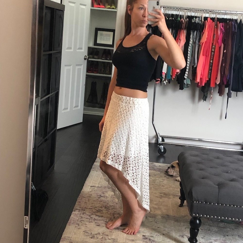 $5!! 🌟 High Low White Crochet Skirt